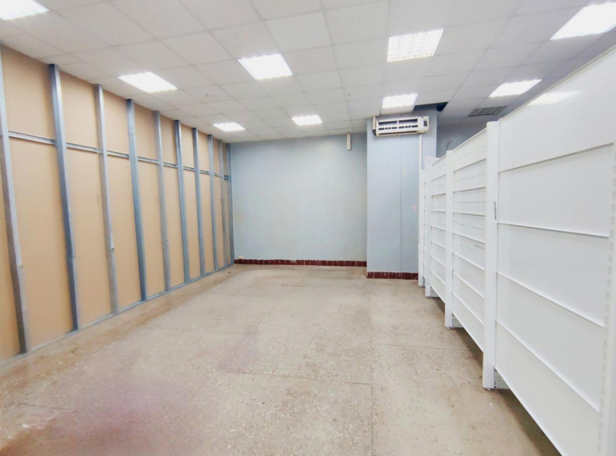 Сдать торговое помещение за 36 000 рублей на пр-кт Кирова, 210