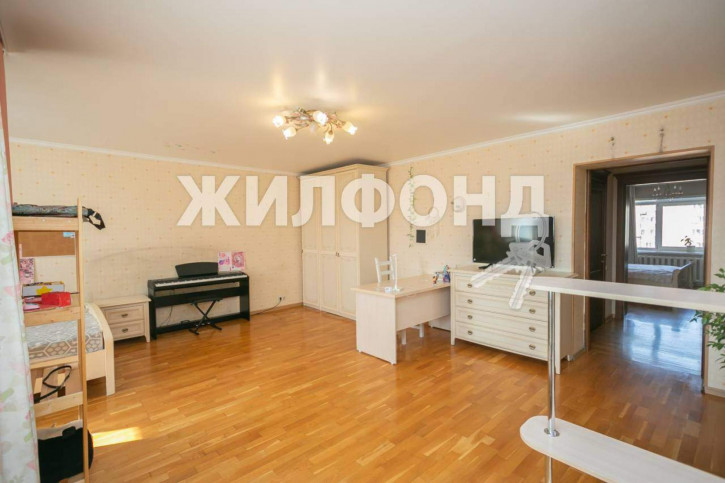 4-комн квартира Павловского улица, д.5