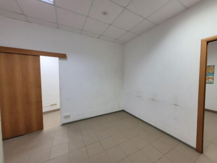 Офис ул 22 Партсъезда, 182