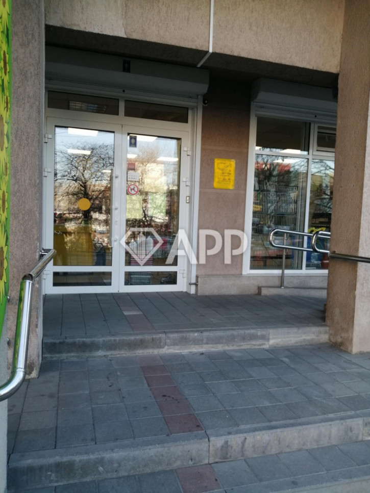 Торговое помещение ул Лейтенанта Шмидта, 39