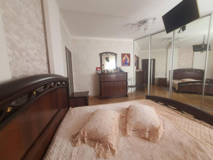 3-комн квартира СЕВЕРНАЯ ЗВЕЗДА улица, 10