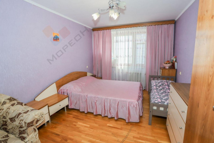 2-комн квартира Чекистов пр-кт, 33