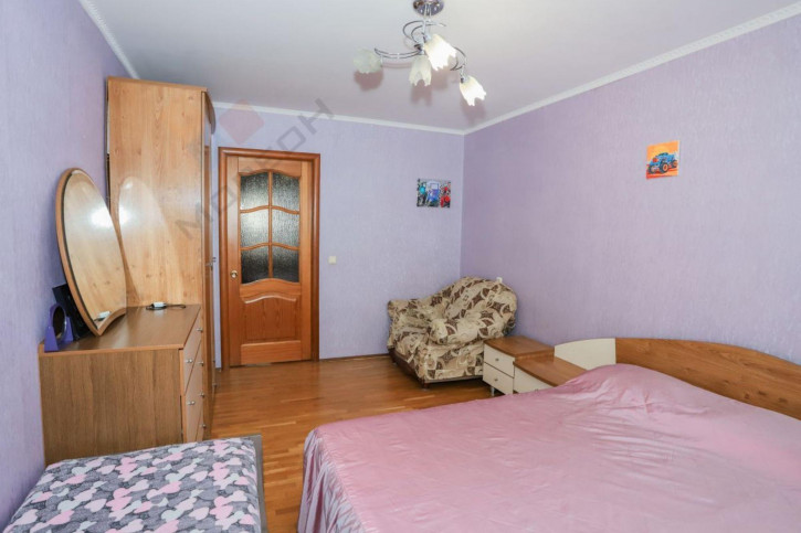 2-комн квартира Чекистов пр-кт, 33