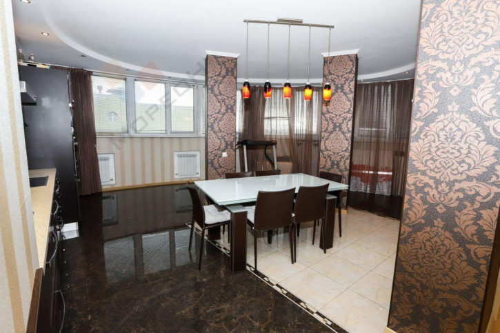 3-комн квартира Атарбекова ул, 5