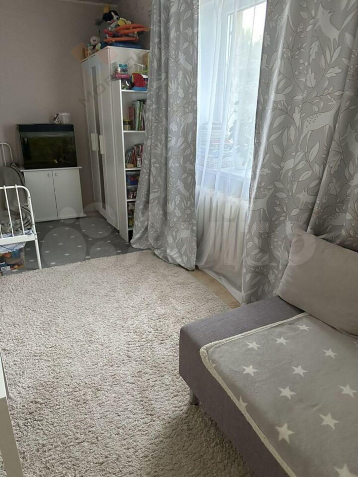 2-комн квартира Дзержинского ул, 32/1