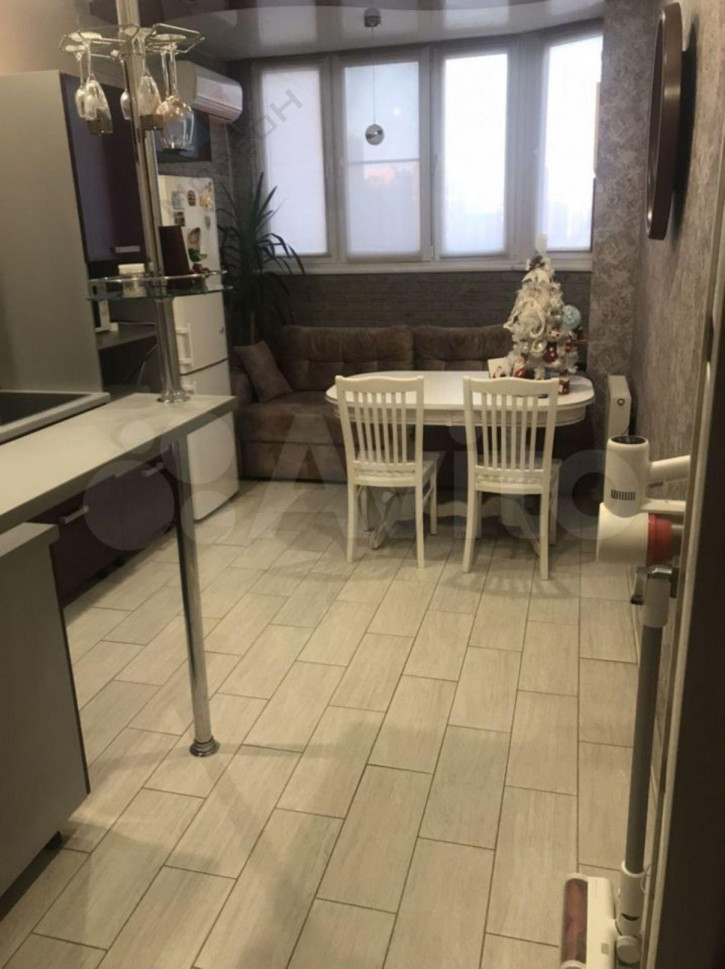 2-комн квартира Героя Георгия Бочарникова ул, 3