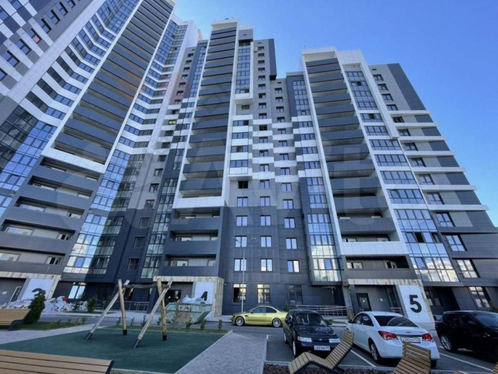 3-комн квартира Красных Партизан ул, 4/15