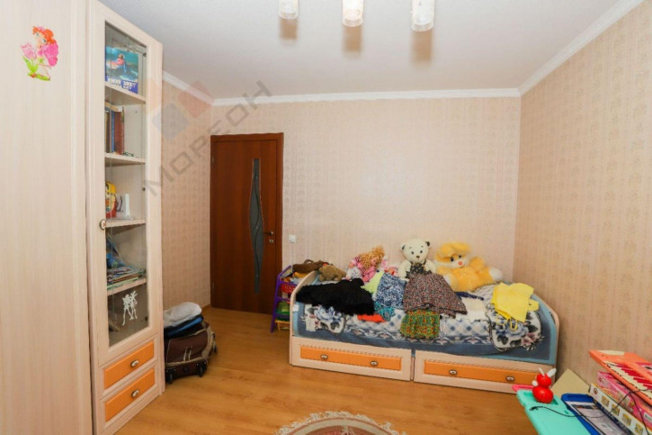 3-комн квартира Красных Партизан ул, 4/4