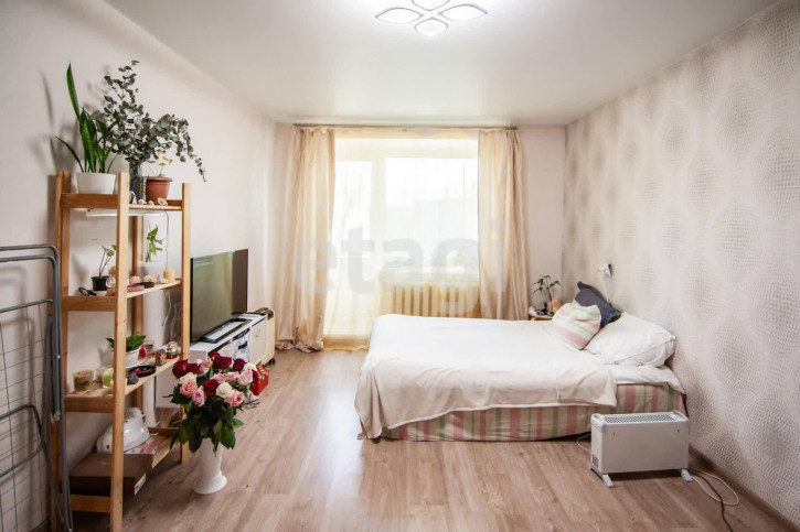 1-комн квартира Новосельская, 15