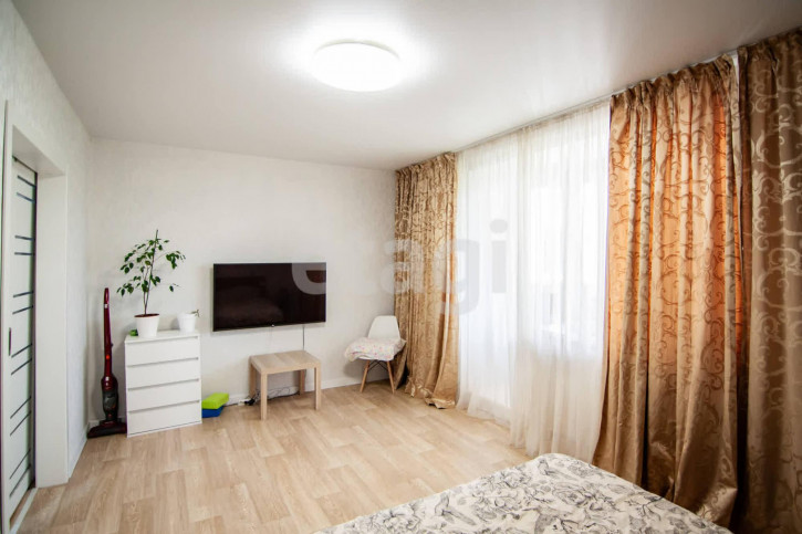 3-комн квартира Индустриальная, 31