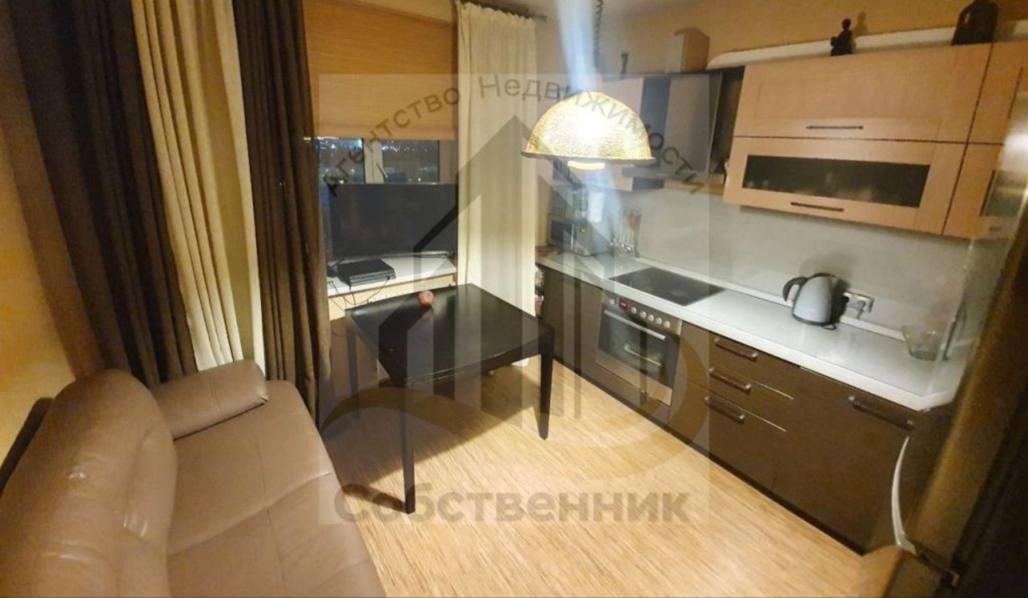Сдать квартиру за 30 000 рублей на 25 Января ул, 14а