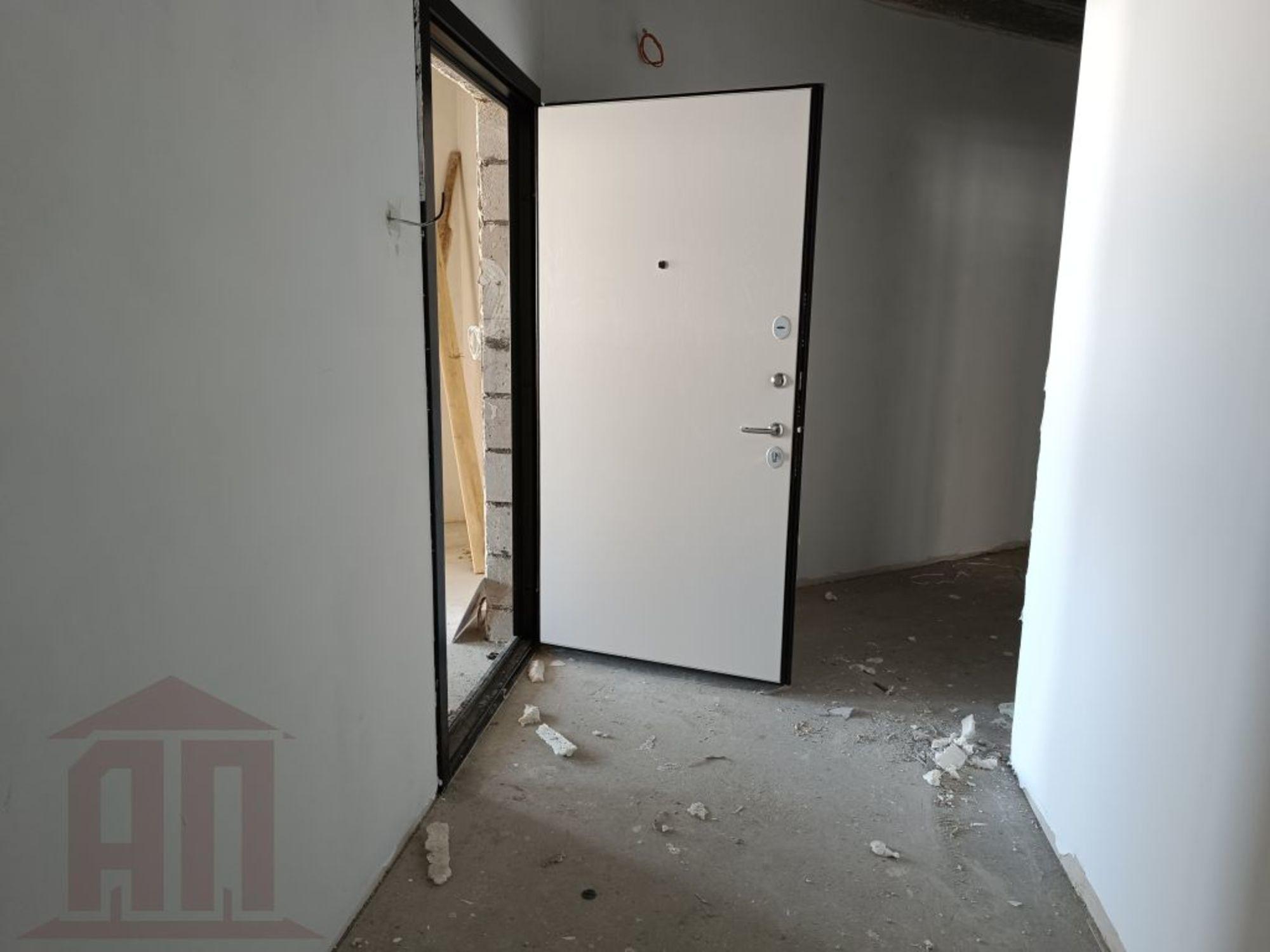 Купить квартиру за 3 752 000 рублей на Цветочная ул, 64