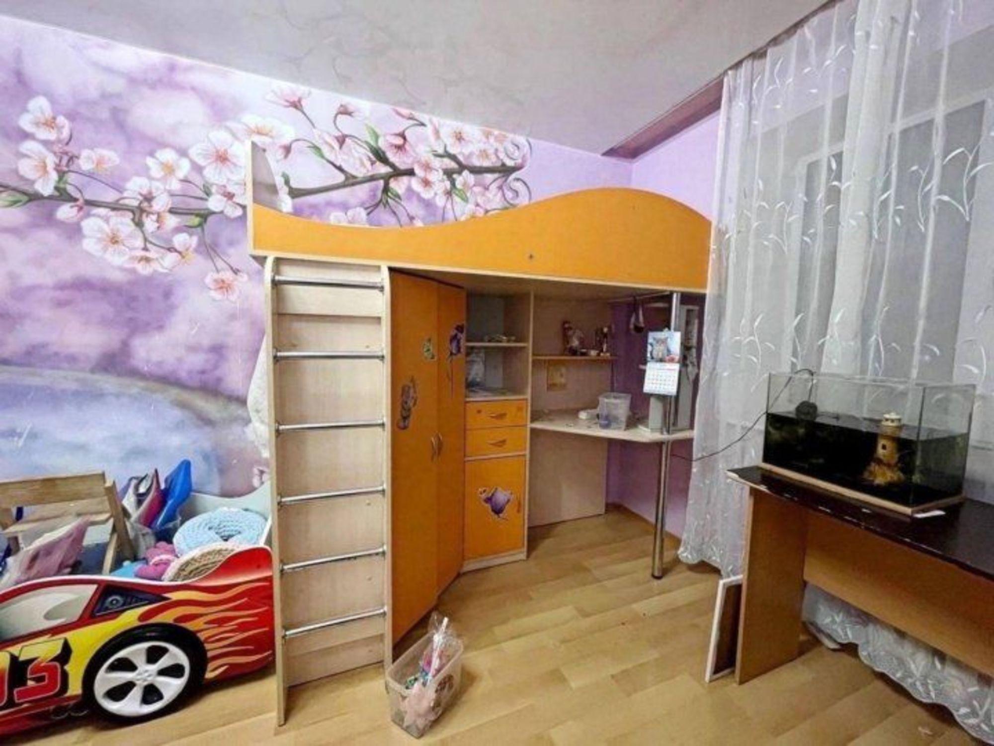 Купить квартиру за 5 750 000 рублей на Орджоникидзе ул Октябрьский район, 1К1