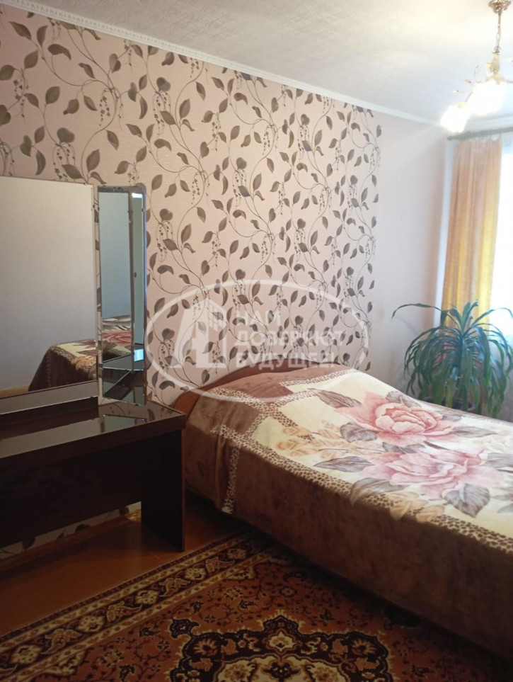 3-комн квартира Октябрьский проспект, 8