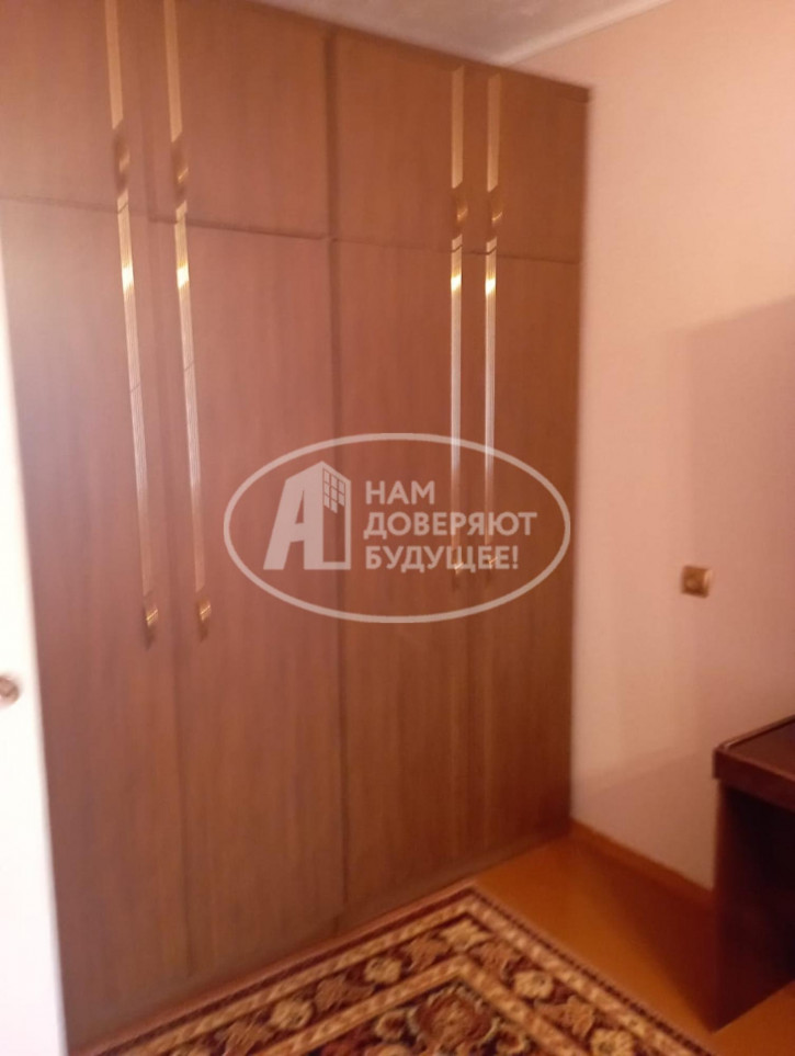 3-комн квартира Октябрьский проспект, 8