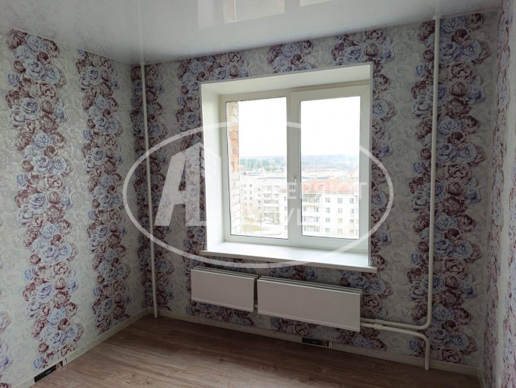 3-комн квартира улица Космонавтов, 11