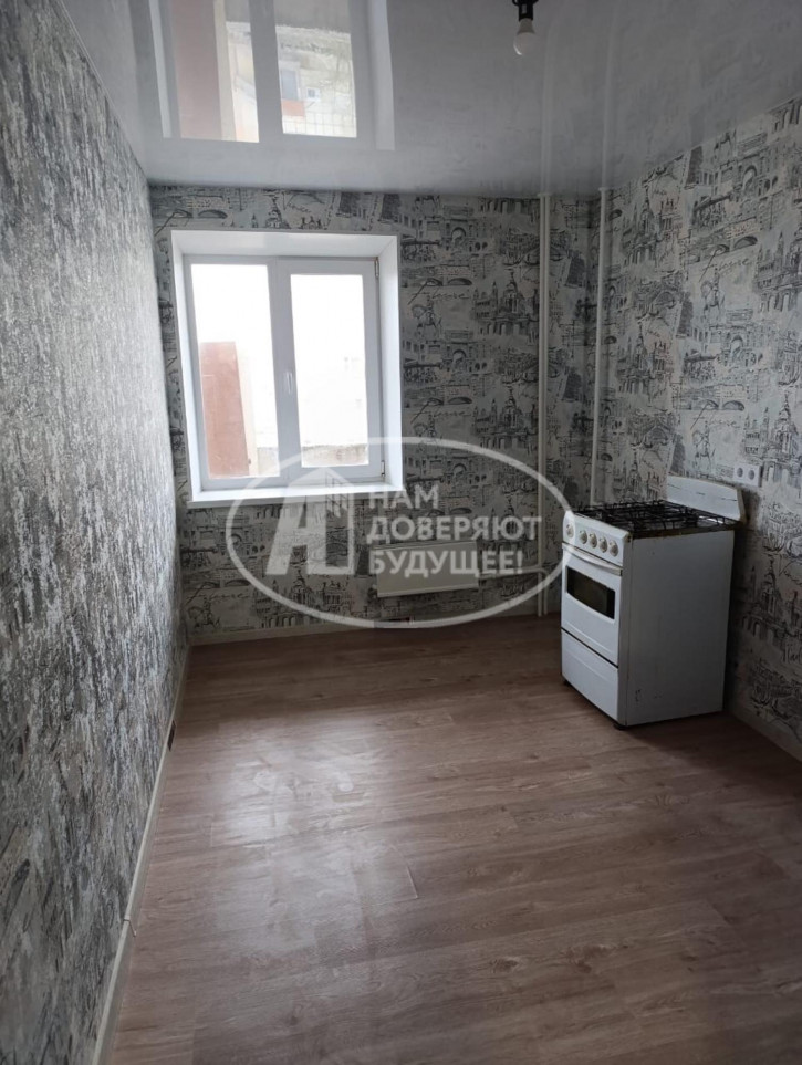 3-комн квартира улица Космонавтов, 11