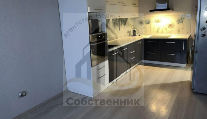 3-комн квартира Революции пр-кт, 9а