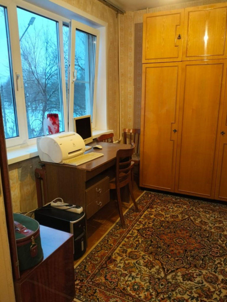 4-комн квартира Гусева б-р, 20