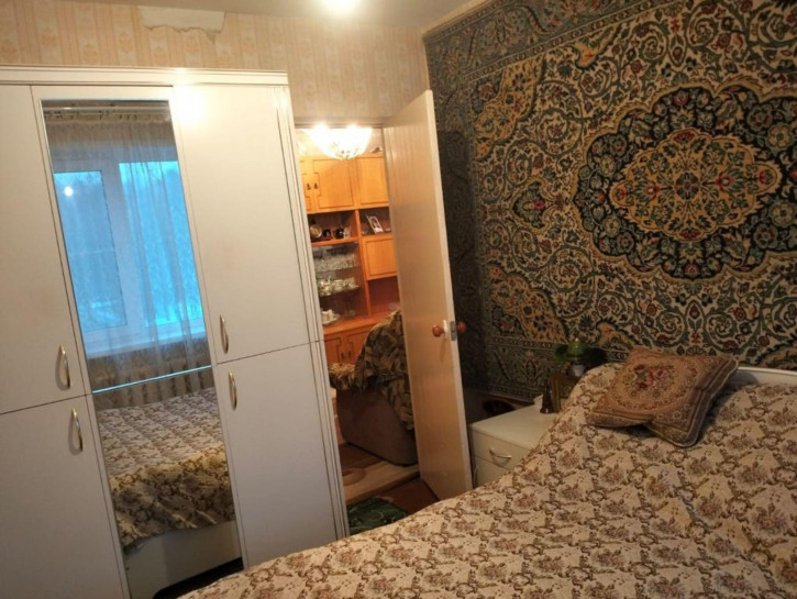 4-комн квартира Гусева б-р, 20