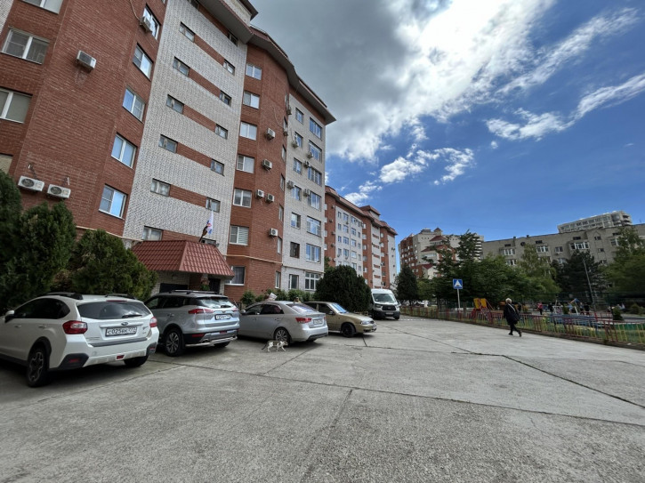 2-комн квартира улица Ленина, 223к3