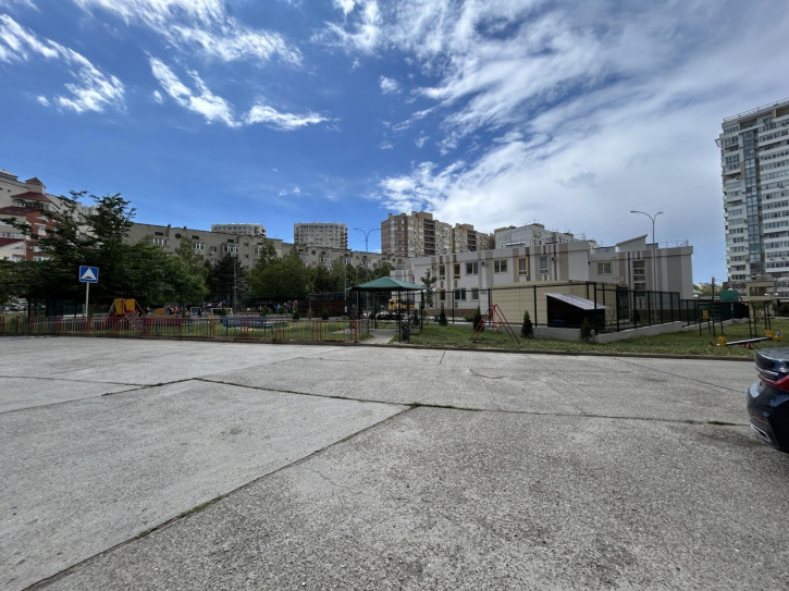 2-комн квартира улица Ленина, 223к3