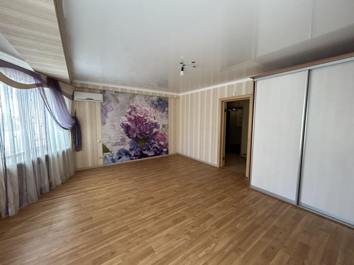 2-комн квартира улица Ленина, 223к3