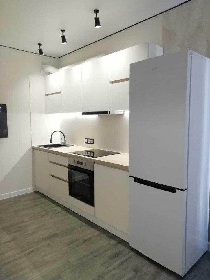 2-комн квартира улица Крылова, 13к1
