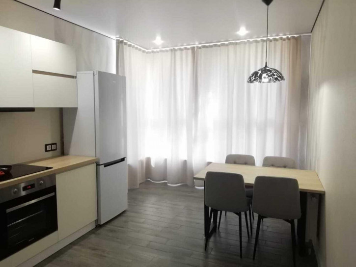 2-комн квартира улица Крылова, 13к1