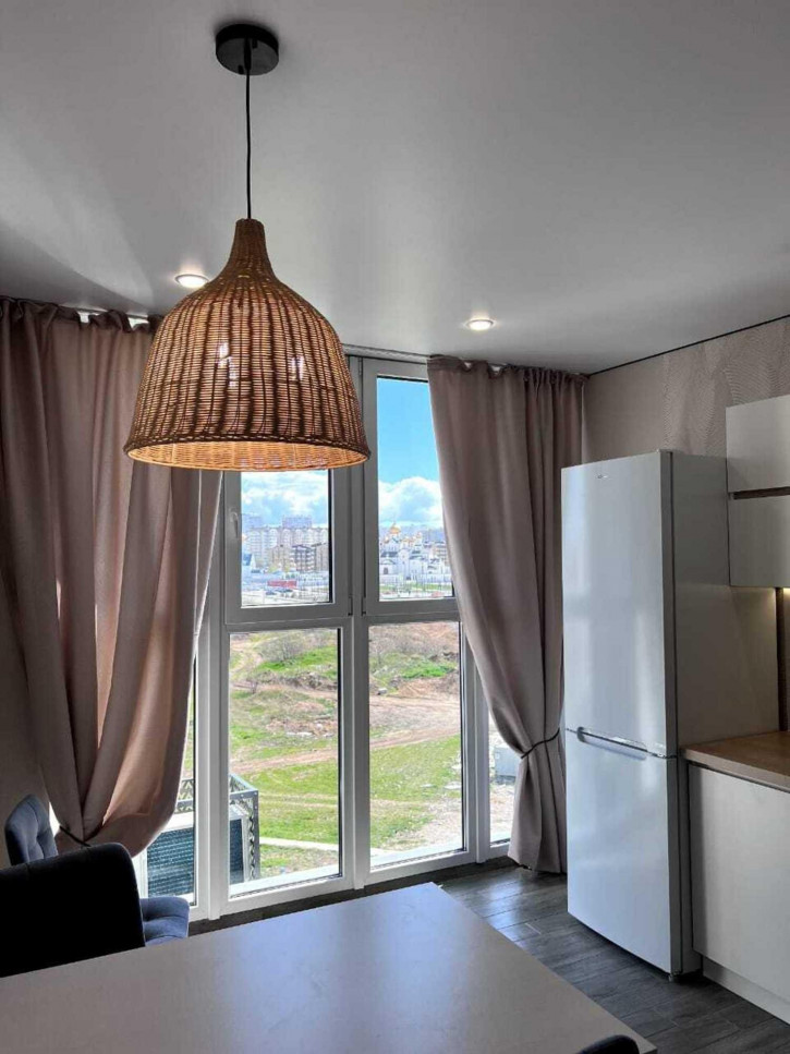 2-комн квартира улица Крылова, 13к3
