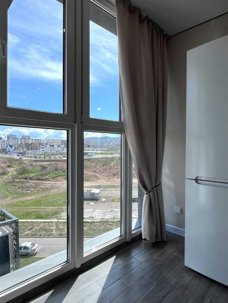 2-комн квартира улица Крылова, 13к3