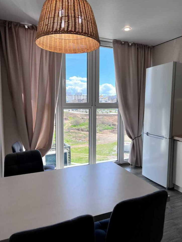 2-комн квартира улица Крылова, 13к3