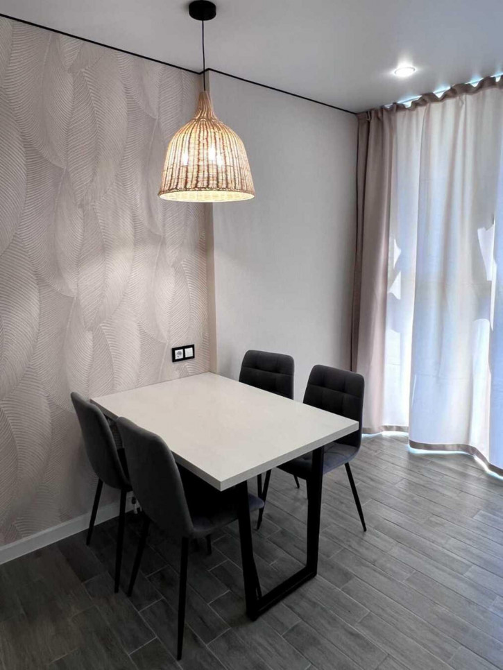 2-комн квартира улица Крылова, 13к3