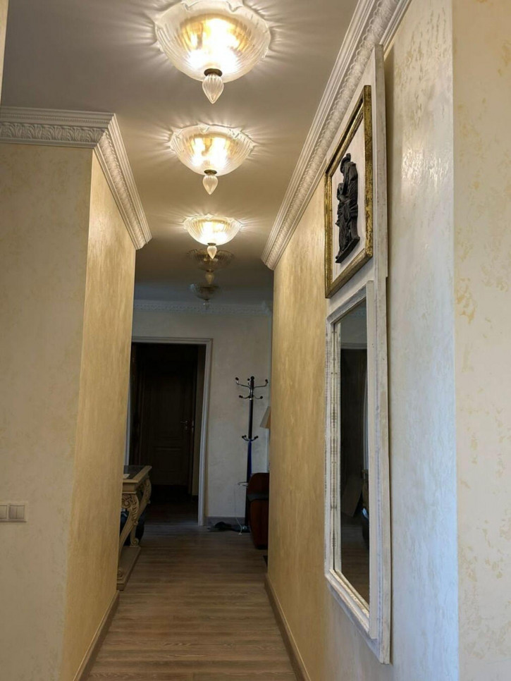 3-комн квартира улица Горького, 2Б