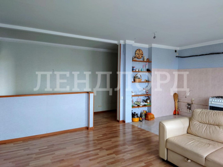 3-комн квартира проспект Королёва, 23А