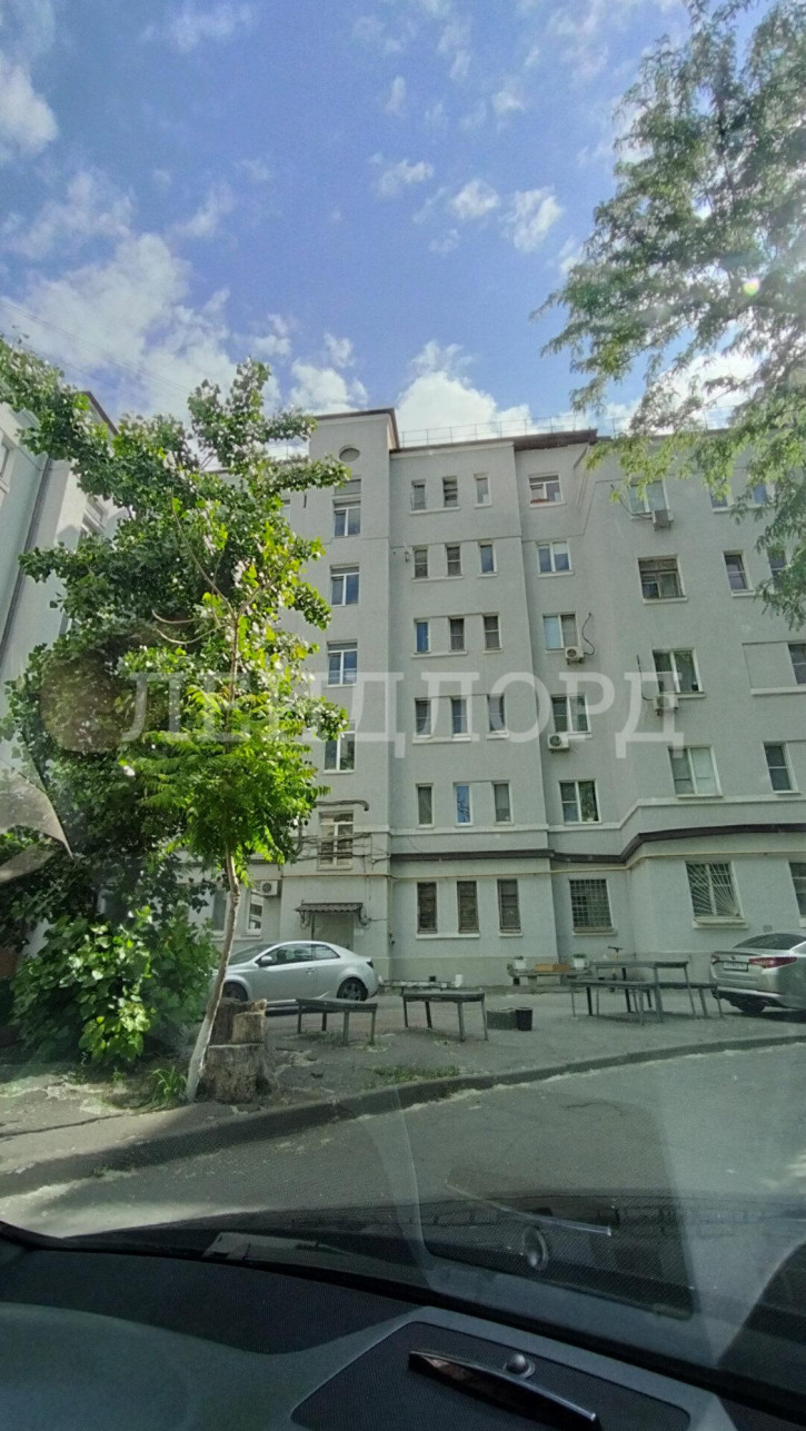 3-комн квартира Соборный переулок, 61