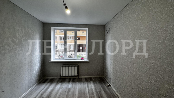2-комн квартира бульвар Комарова, 1Ес4