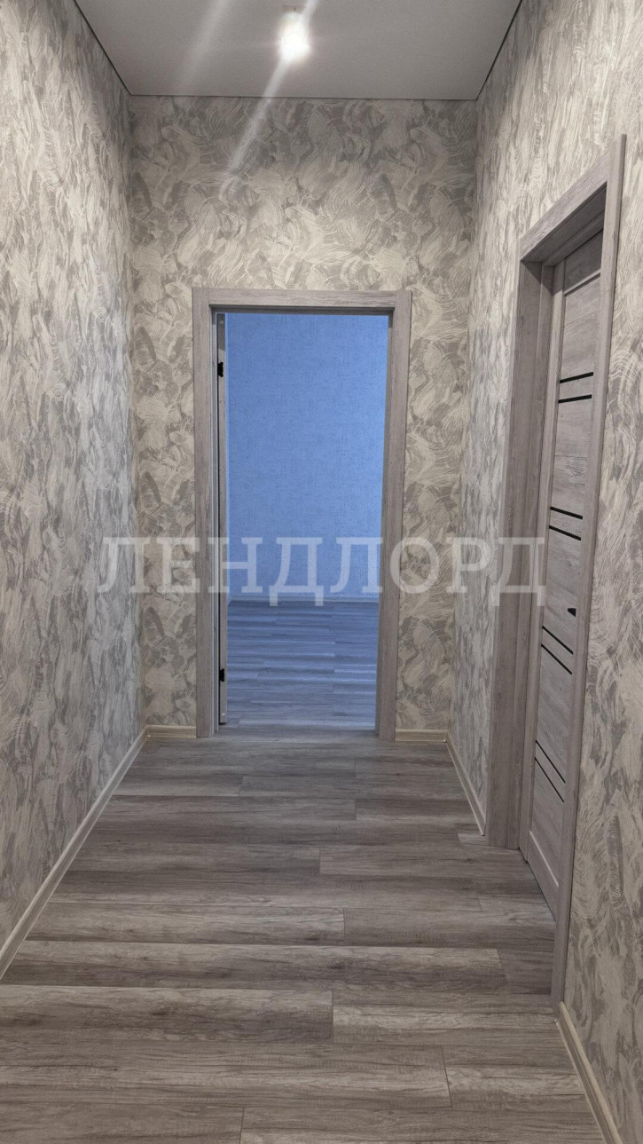 2-комн квартира бульвар Комарова, 1Ес4