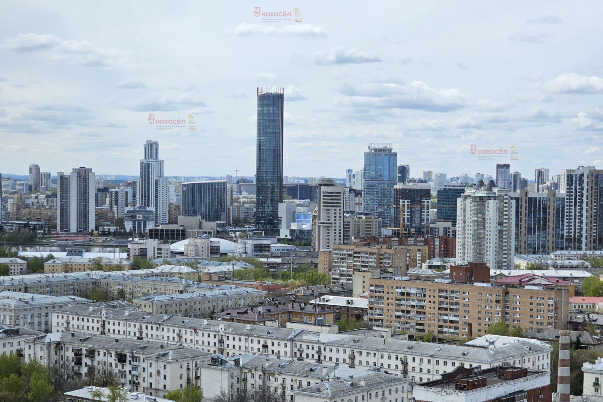 Купить квартиру за 14 990 000 рублей на Азина 22/7