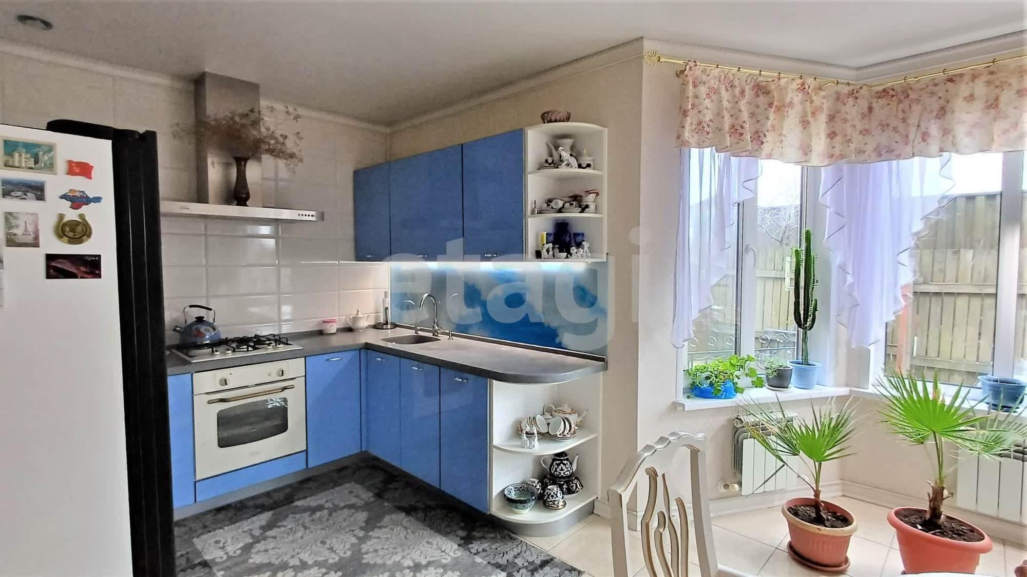 Купить дачу, дом, коттедж за 9 100 000 рублей на Садовая улица