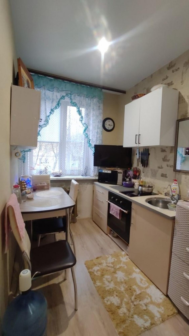 Комната Светлогорская ул, 1б