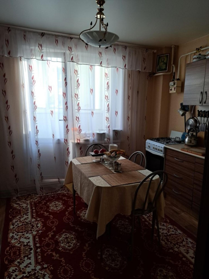 2-комн квартира Изобильная ул, 2
