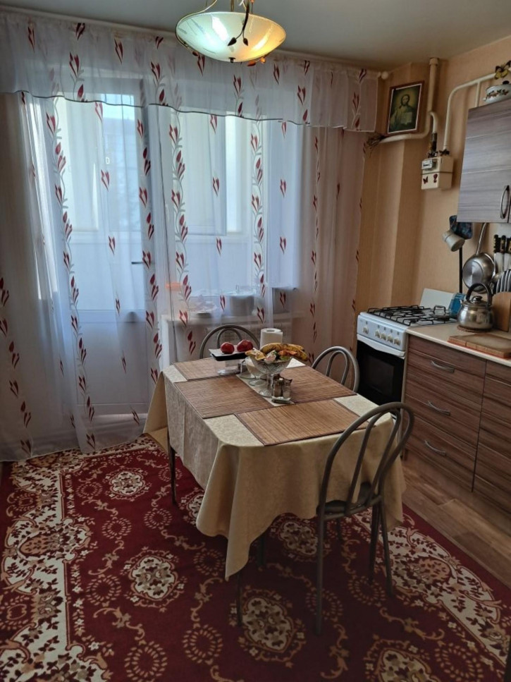 2-комн квартира Изобильная ул, 2