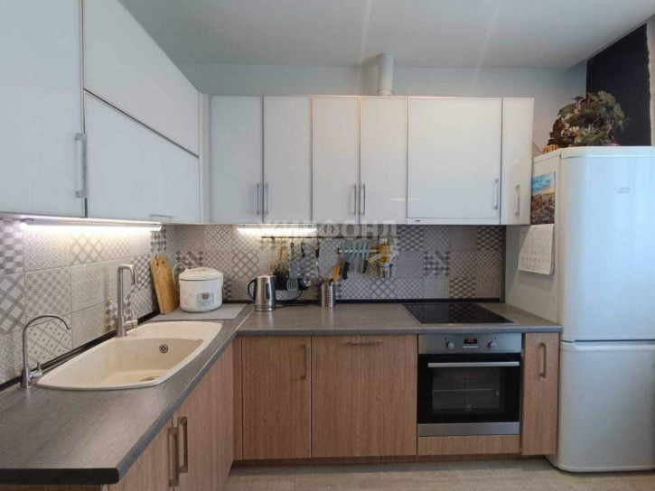4-комн квартира Кропоткина улица, д.261
