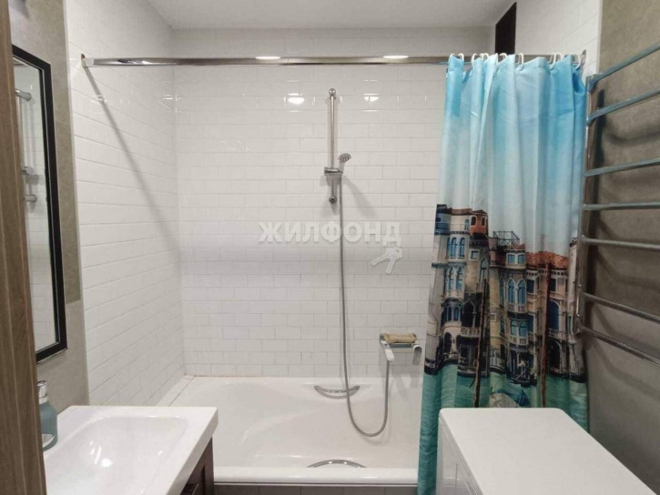 4-комн квартира Кропоткина улица, д.261