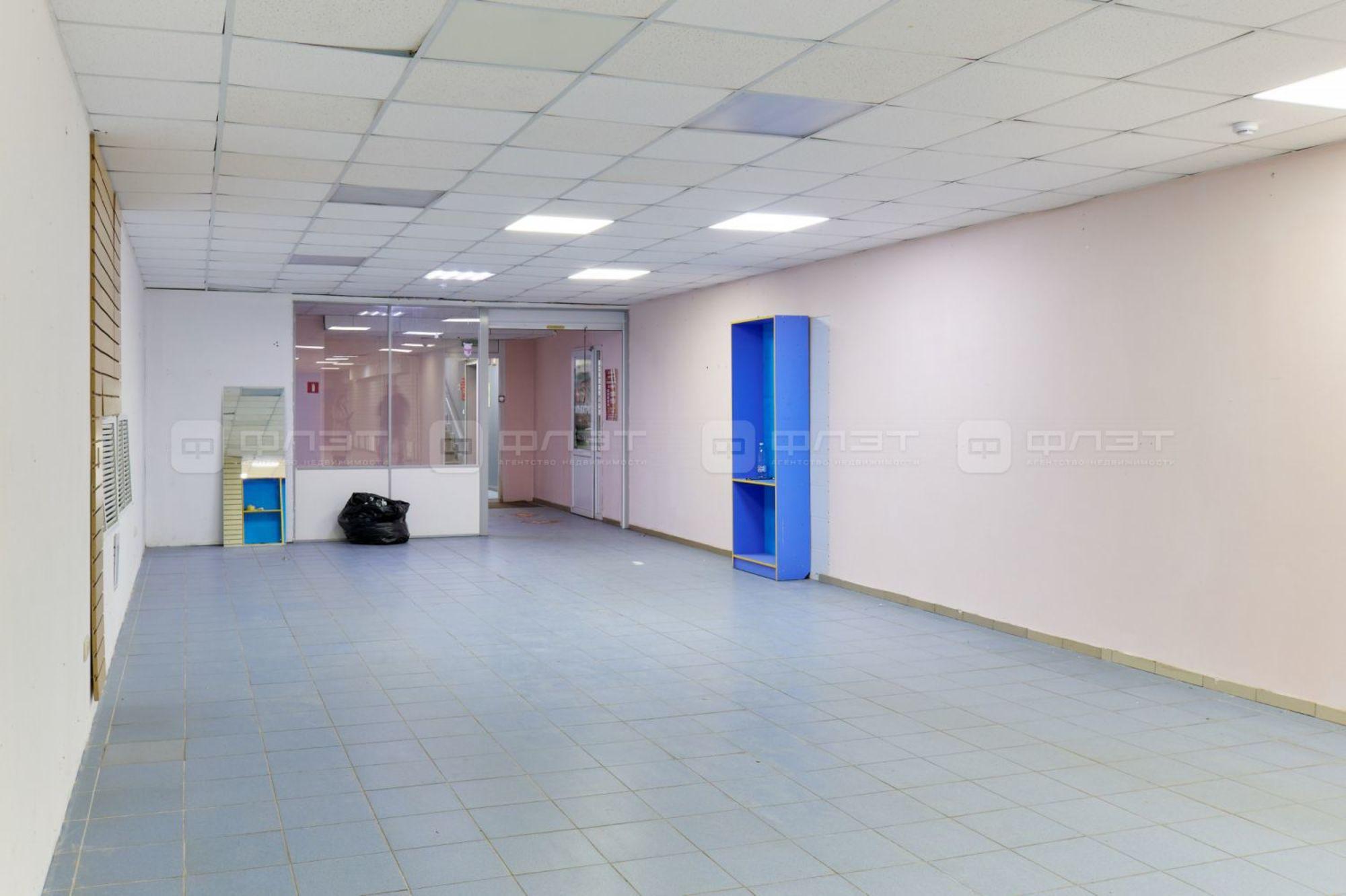 Купить торговое помещение за 41 990 000 рублей на ул. Декабристов, дом 112