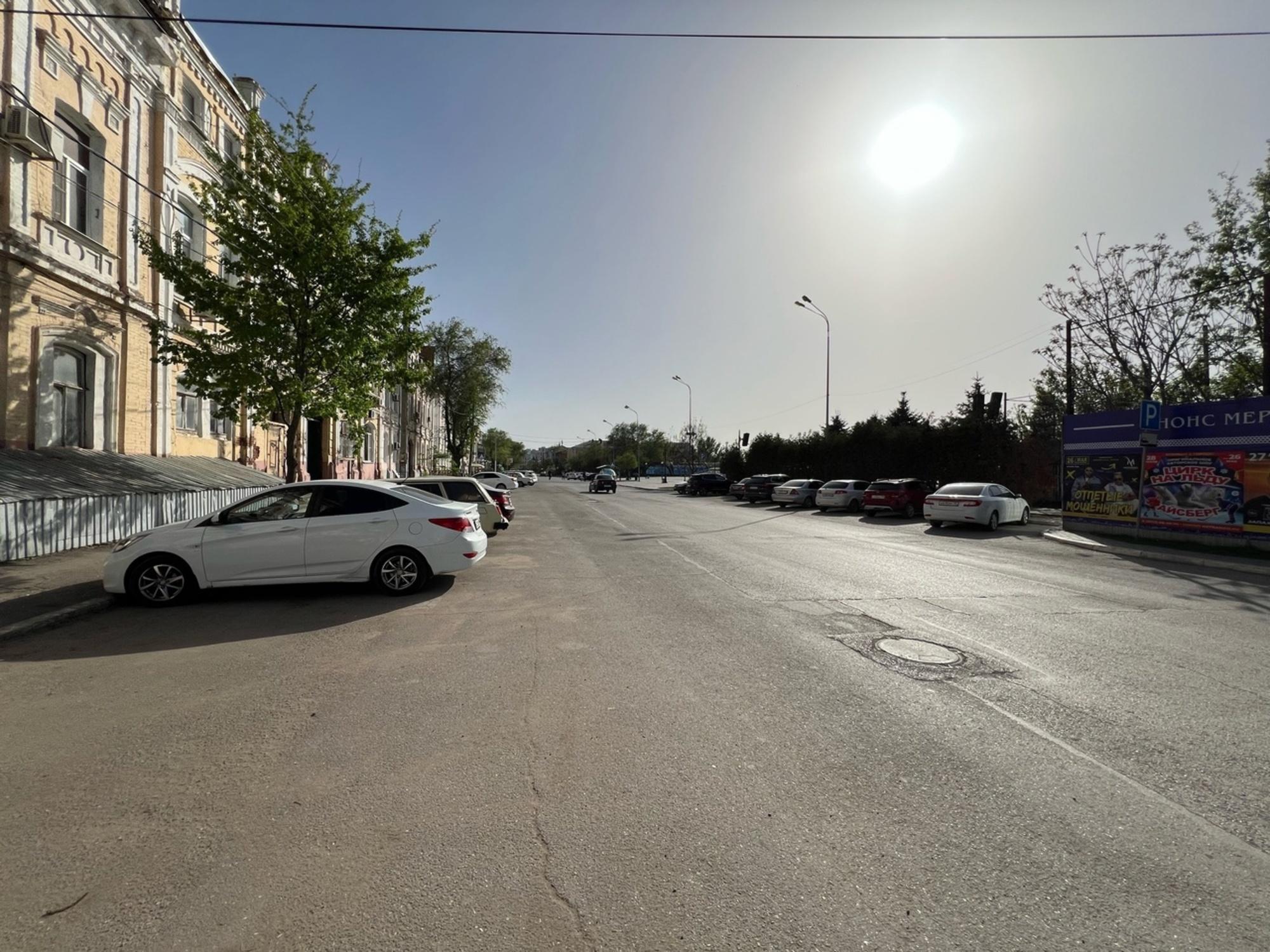 Сдать офис, помещение под офис за 180 000 рублей на г. Астрахань,Кировский р-н, ул. Максима Горького, 23