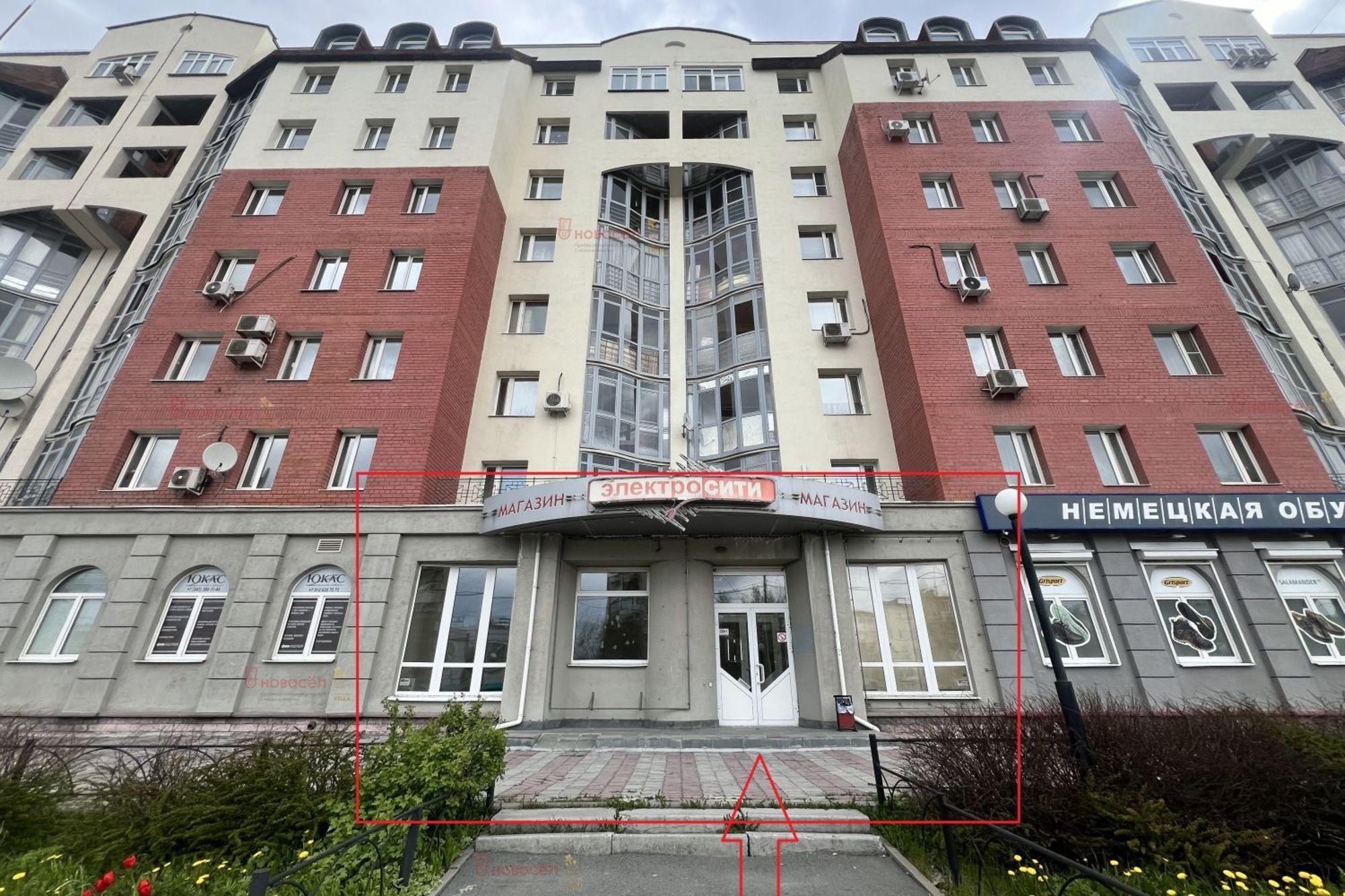 Сдать торговое помещение за 124 312 рублей на Космонавтов 62