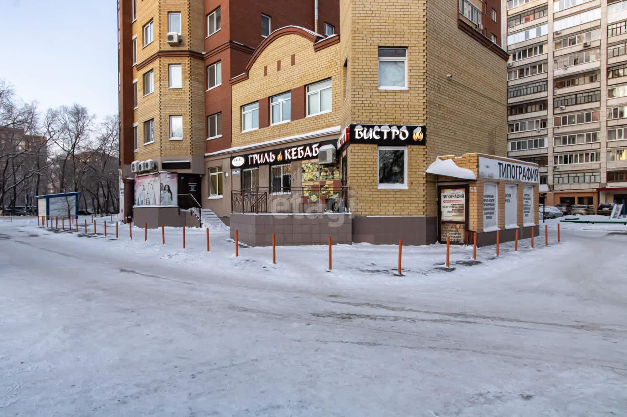 Сдать торговое помещение за 360 000 рублей на Мельникайте 71