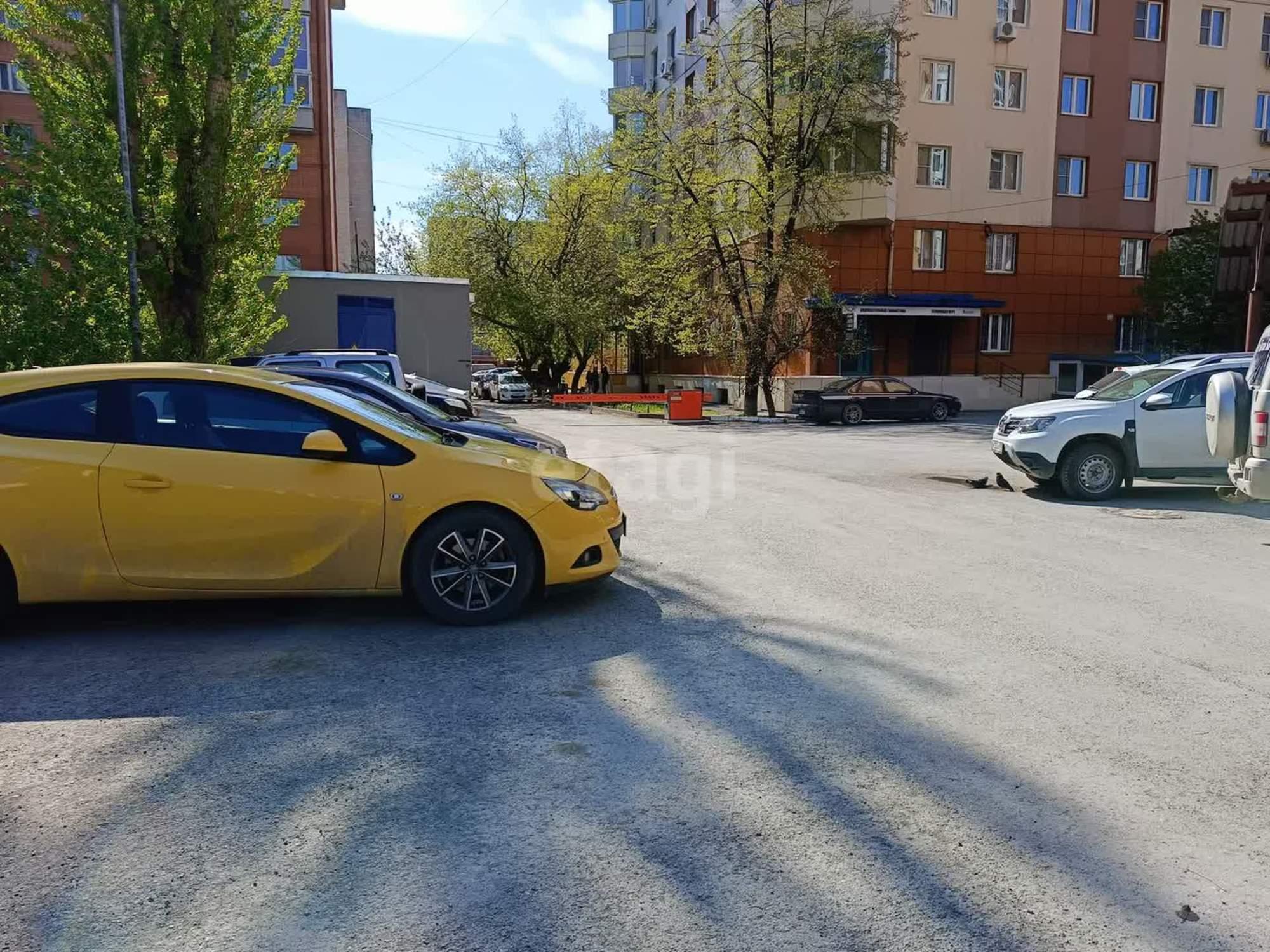 Купить квартиру за 12 000 000 рублей на Малыгина, 51